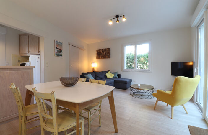 ROYAN - QUARTIER DU PARC - MAISON DE PLAIN PIED AVEC JARDIN — photo 2
