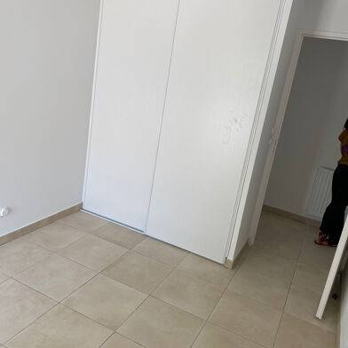 Appartement 4 pièces 1178 €