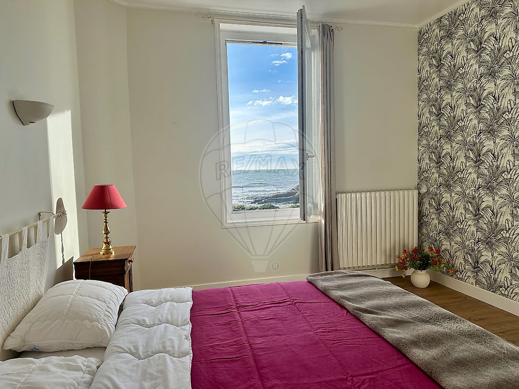 Villa / Maison  T7 à vendre Vaux-sur-Mer 17640