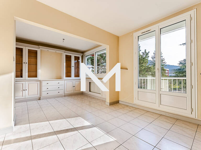 T4 Lumineux - Saint-Martin-d'hères / Poisat — photo 1