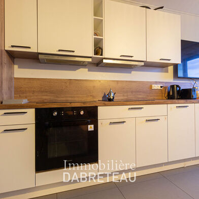 Appartement 7 pièces 490 €