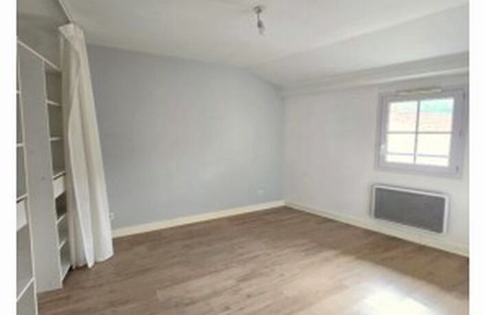 COUBON - CHARENTUS - MAISON 75 M² HABITABLES - 2 CHAMBRES - — photo 3