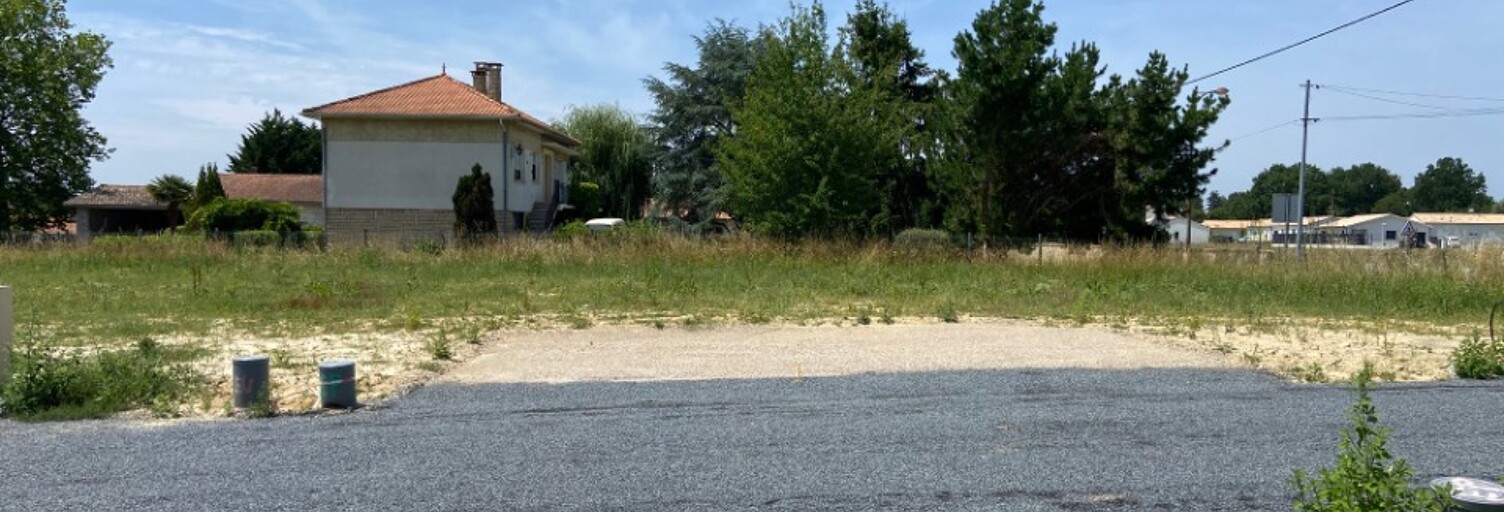 Terrain  853 m² à vendre à Roaillan (33210)