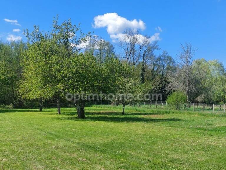 Maison indépendante habitable de suite sur un beau terrain clos !! — photo 1