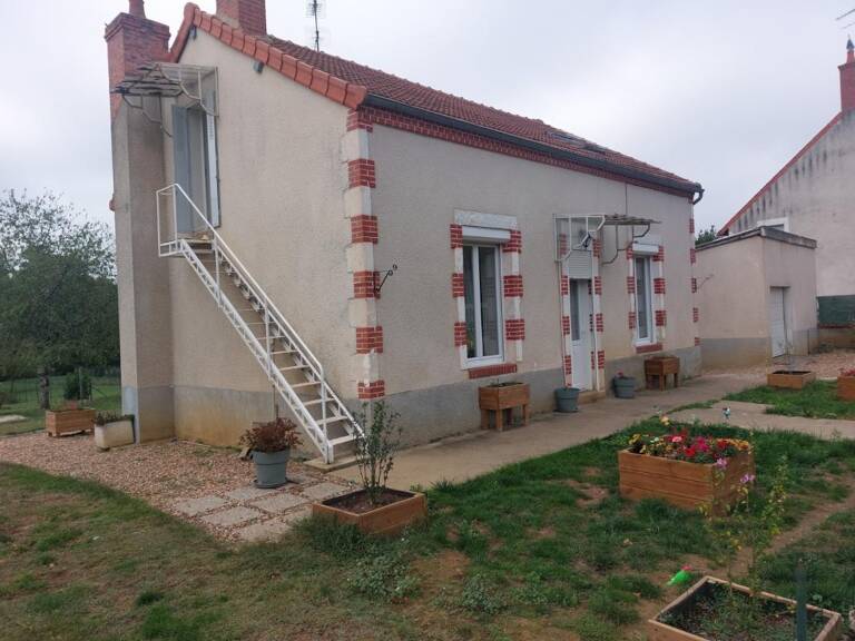 Maison indépendante habitable de suite sur un beau terrain clos !! — photo 1