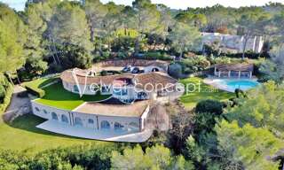 Maison 13 Pièces 540 m² à vendre à Mougins (06250)