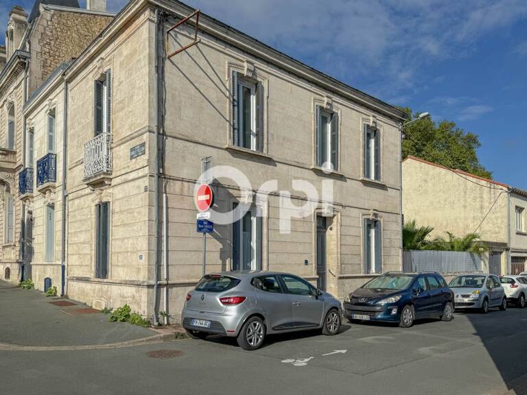 3 studios, 1 pièce commune, belle terrasse et Garage — photo 1
