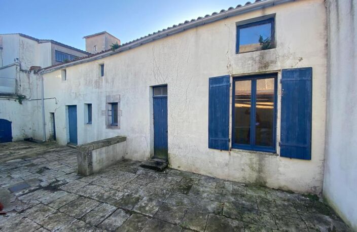 Saint Pierre d'Oléron - hypercentre Immeuble d'habitation plus local commercial : emplacement n°1 — photo 3