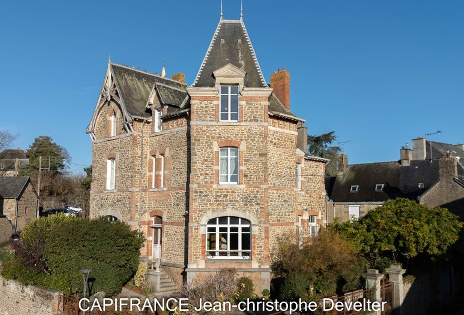 Maison à vendre 8 pièces GORRON (53)sur terrain 932 m2 — photo 1