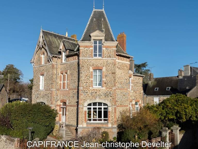 Maison à vendre 8 pièces GORRON (53)sur terrain 932 m2 — photo 1