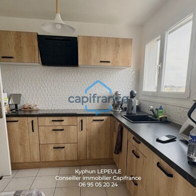 Appartement 9 pièces 181900 €