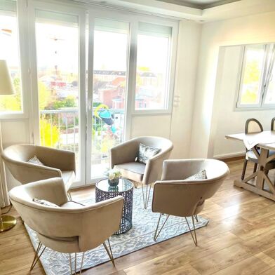 Appartement 4 pièces 180000 €