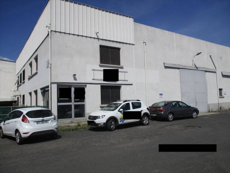 LOCAUX COMMERCIAUX - 390m² - BUREAUX + STOCKAGE — photo 1