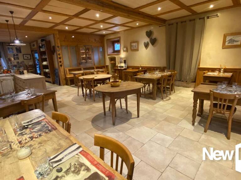 ENTREMONT - MAISON DE PAYS -12 Pièces - 8 Chambres  en GÎTE - AUBERGE - CHAMBRES D'HÔTES - 532 m² surface habitable loi carrez - 723 m² surface Habitable Totale — photo 1