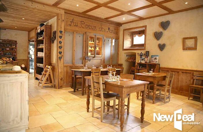 ENTREMONT - MAISON DE PAYS -12 Pièces - 8 Chambres  en GÎTE - AUBERGE - CHAMBRES D'HÔTES - 532 m² surface habitable loi carrez - 723 m² surface Habitable Totale — photo 2