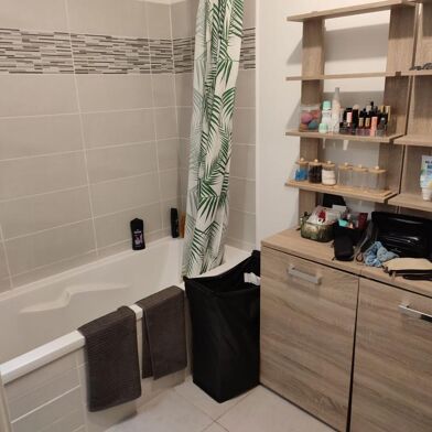 Appartement 3 pièces 853 €