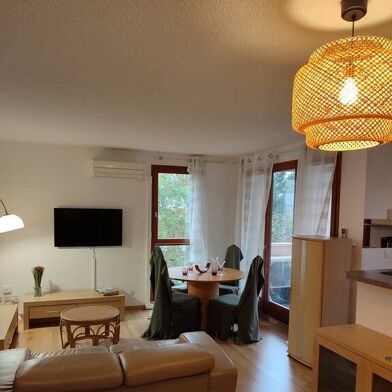 Appartement 3 pièces 990 €