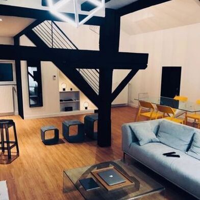 Appartement 5 pièces 925 €