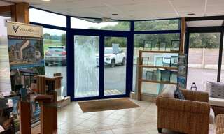 Local industriel  1181 m² à vendre à Lanrivoaré (29290)