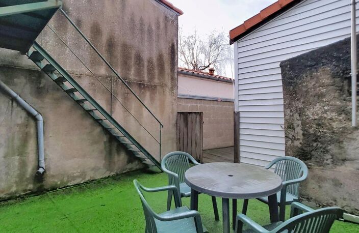 Bien d'investissement : Immeuble de 5 Studios Loués — photo 3