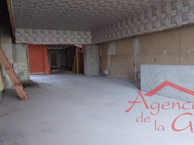 Appartement 7 pièces 330 m² à Sézanne — photo du bien
