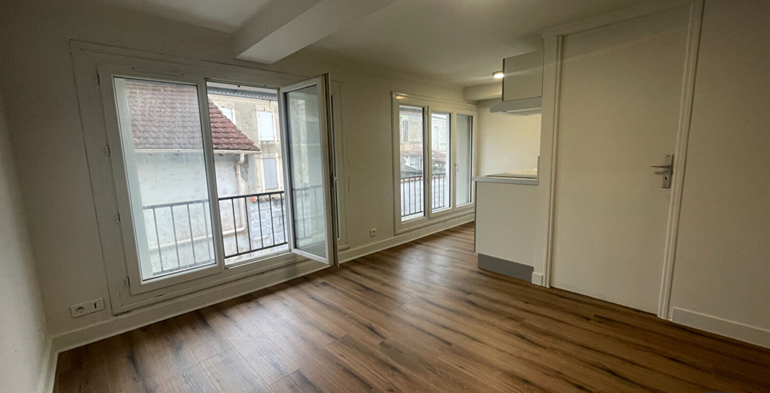 Appartement Saintes 2 pièce(s) — photo 1