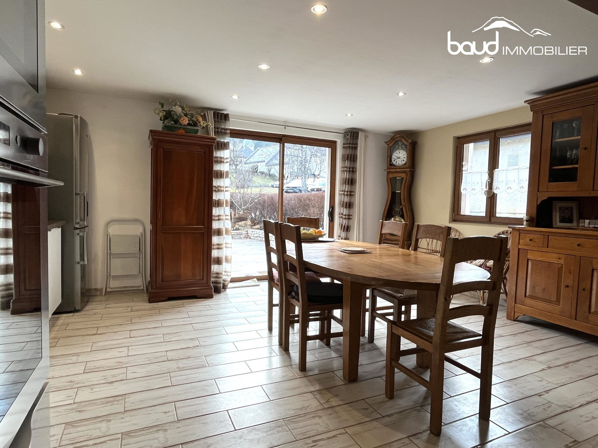 Villa / Maison  T5 à vendre Corrençon-en-Vercors 38250