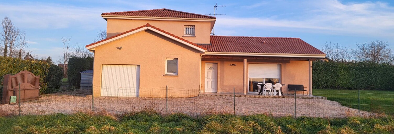 Maison 5 Pièces 114 m² à louer à Crottet (01290)