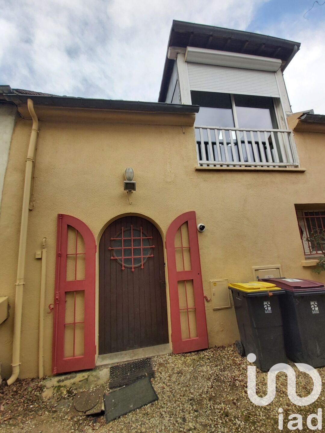 Sens - 64m² - 3p. - 1ch.