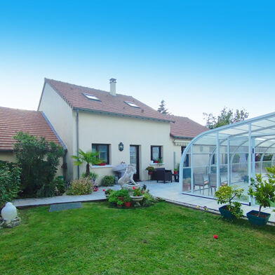 Maison 7 pièces 295400 €