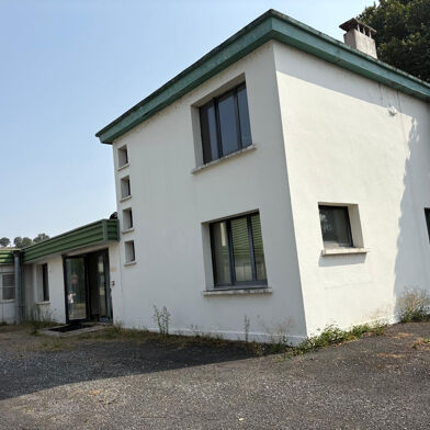 Commerce 15 pièces 420800 €