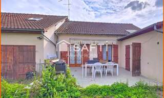 Immeuble  142 m² à vendre à Saint-Julien-les-Villas (10800)