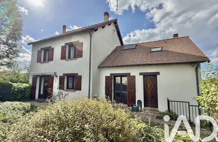 Vente Maison/villa 8 pièces — photo 2
