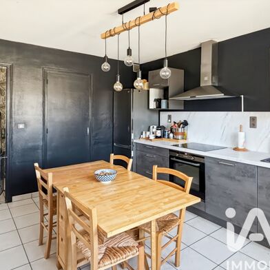 Appartement 4 pièces 249000 €