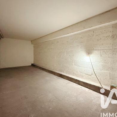 Garage  34000 €