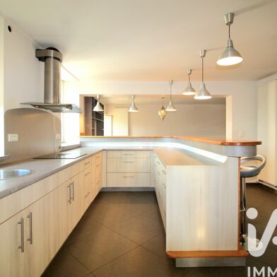 Appartement 4 pièces 160000 €