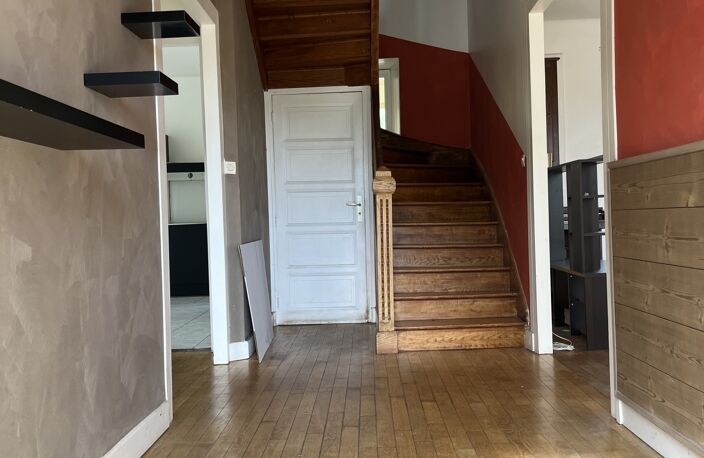 Vente Maison/villa 5 pièces — photo 2