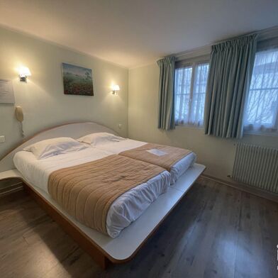 Commerce  2020000 €