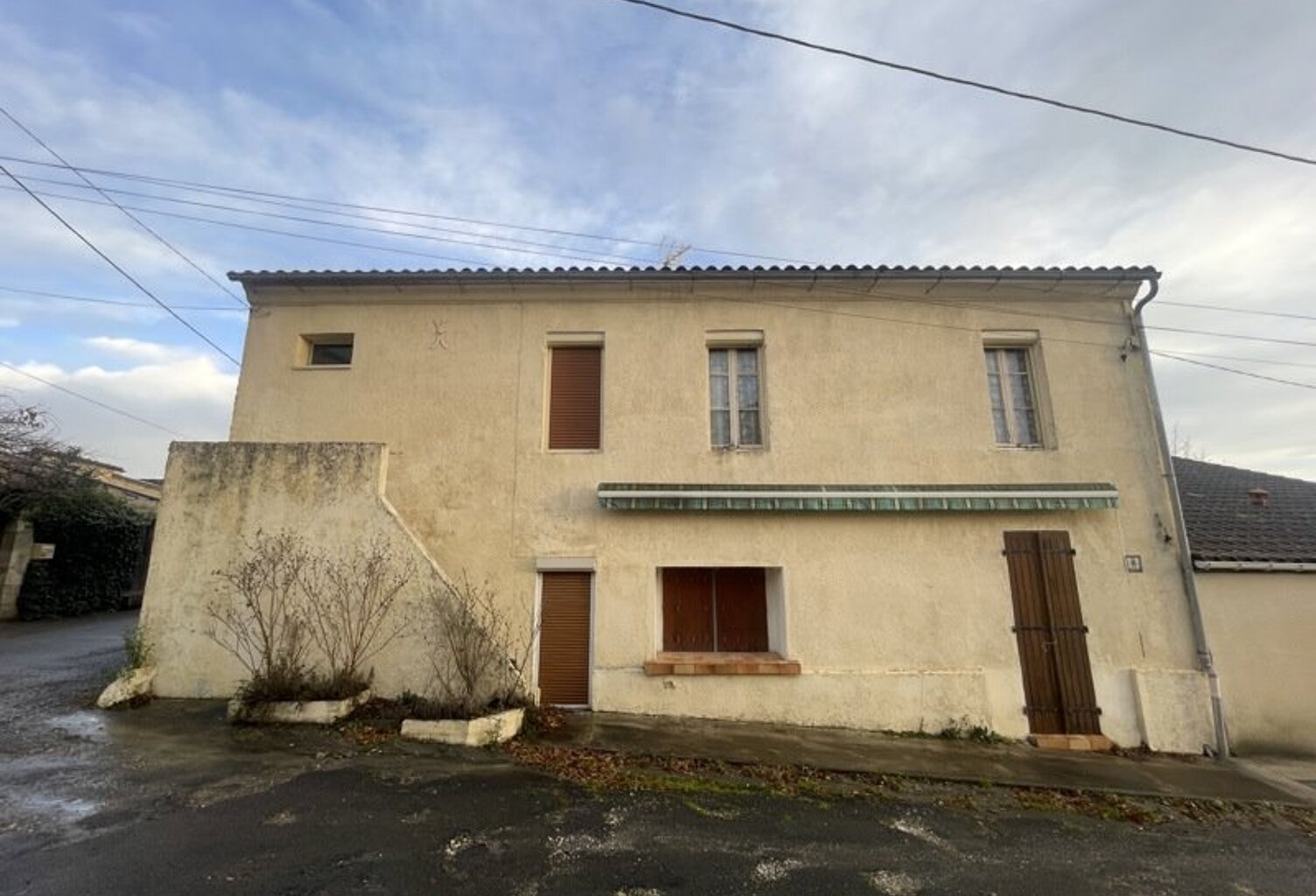 Maison en pierre de 4 pièces principales — photo 1
