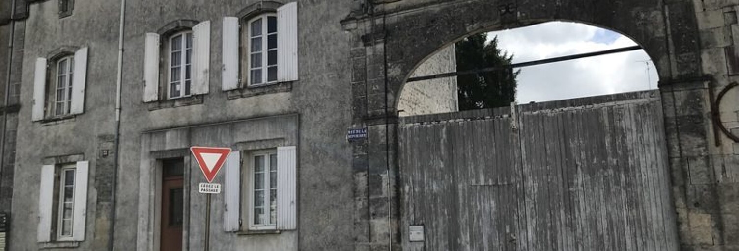 Maison 7 Pièces 152 m² à vendre à Barbezieux-Saint-Hilaire (16300)