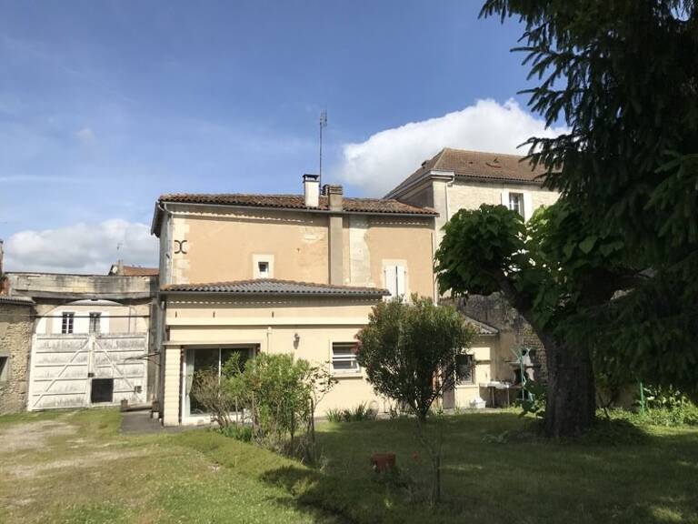 Maison de ville de 7 pièces principales — photo 1