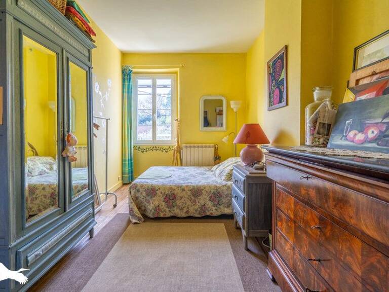Maison en pierre de 6 pièces principales — photo 1