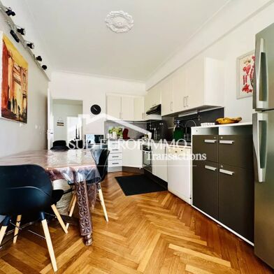 Appartement 4 pièces 253000 €