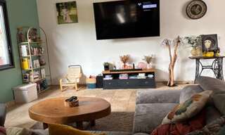 Maison 5 Pièces 220 m² à louer à Saint-Magne (33125)