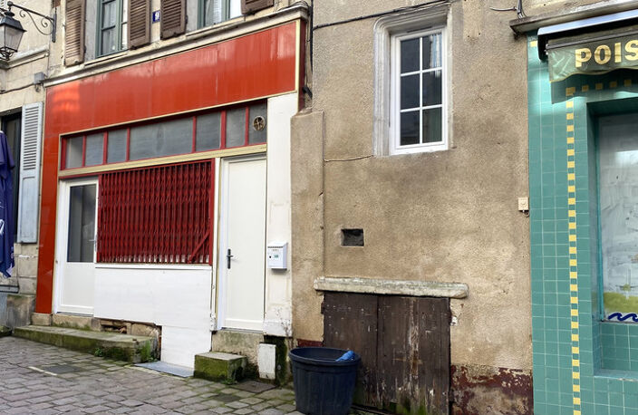 Local commercial – Ancienne boucherie chevaline à Louer à AVALLON (89) — photo 2