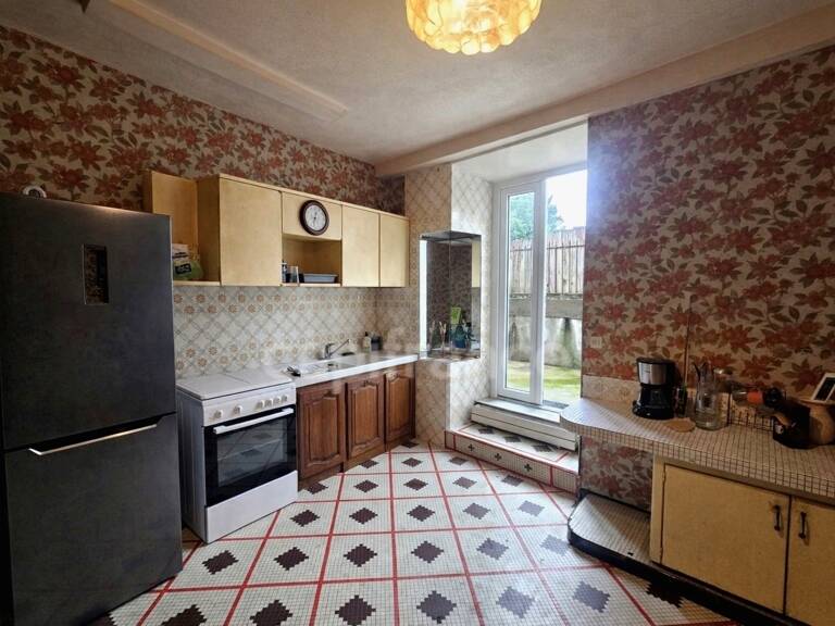Maison ancienne 6 pièces PARTHENAY (79) — photo 1