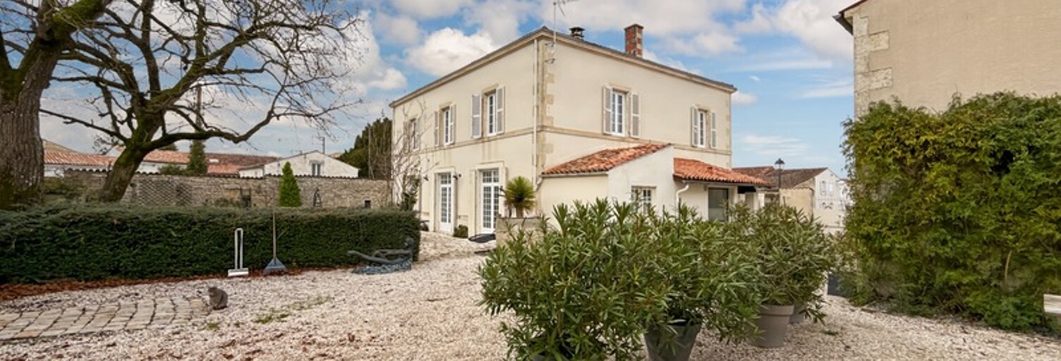Maison 10 Pièces 263 m² à vendre à Saint-Sauveur-d'Aunis (17540)