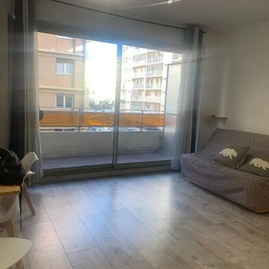 Appartement 1 pièces 670 €
