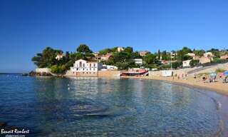 Maison 5 Pièces 200 m² à louer à Carqueiranne (83320)