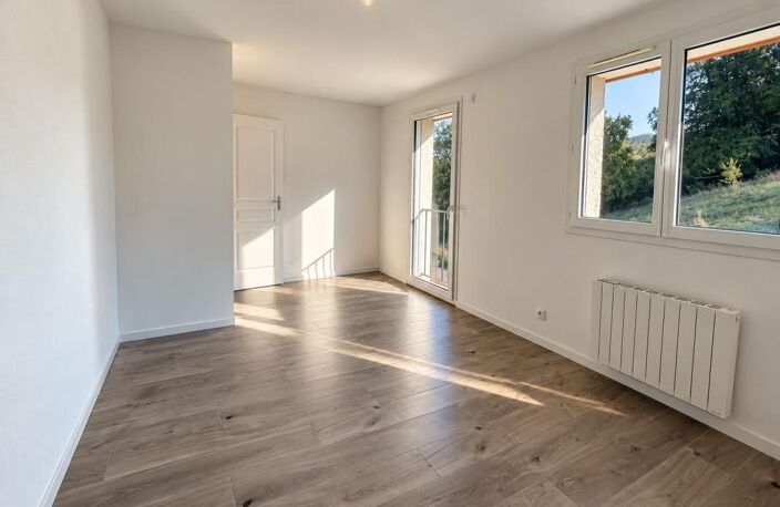 Maison À Vendre sur les hauteurs de SAINT-GIROD — photo 2